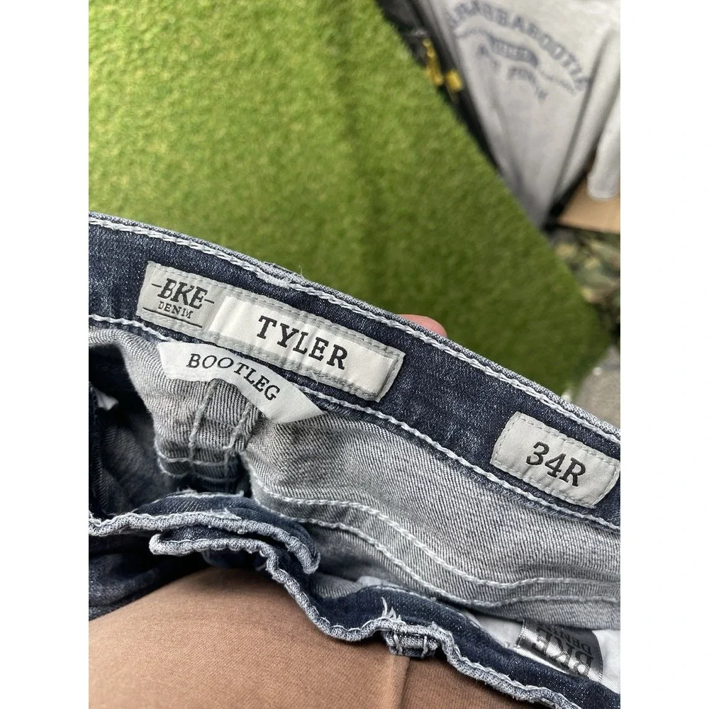 Buckle shop confidence
